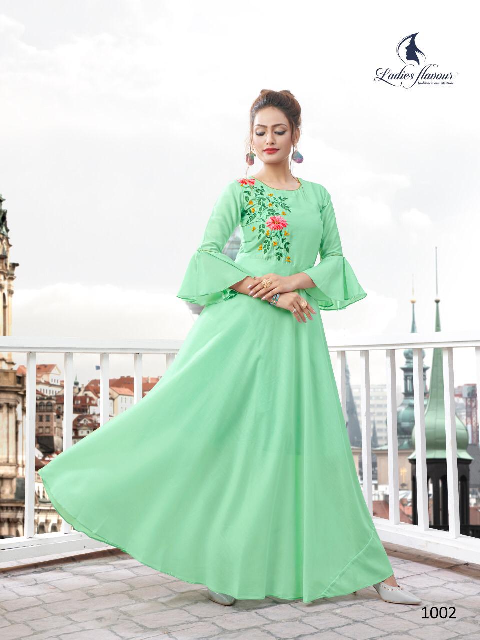 Ladies Flavour Diss Miss Party Wear Kurtis With Inner Kurtis Collection.