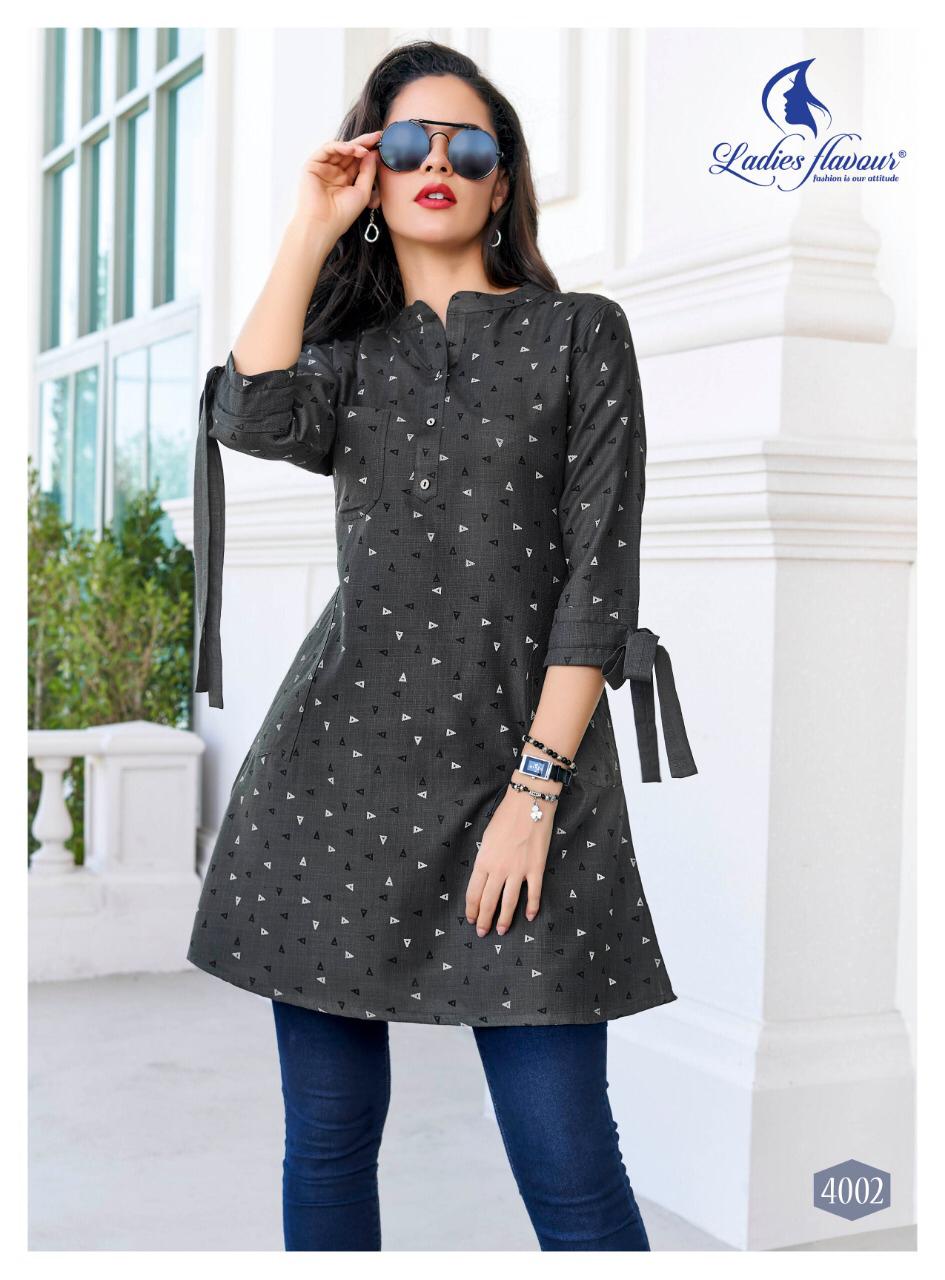 Ladies Flovour Presents 89ten Top Catalogue In Wholesale Rate