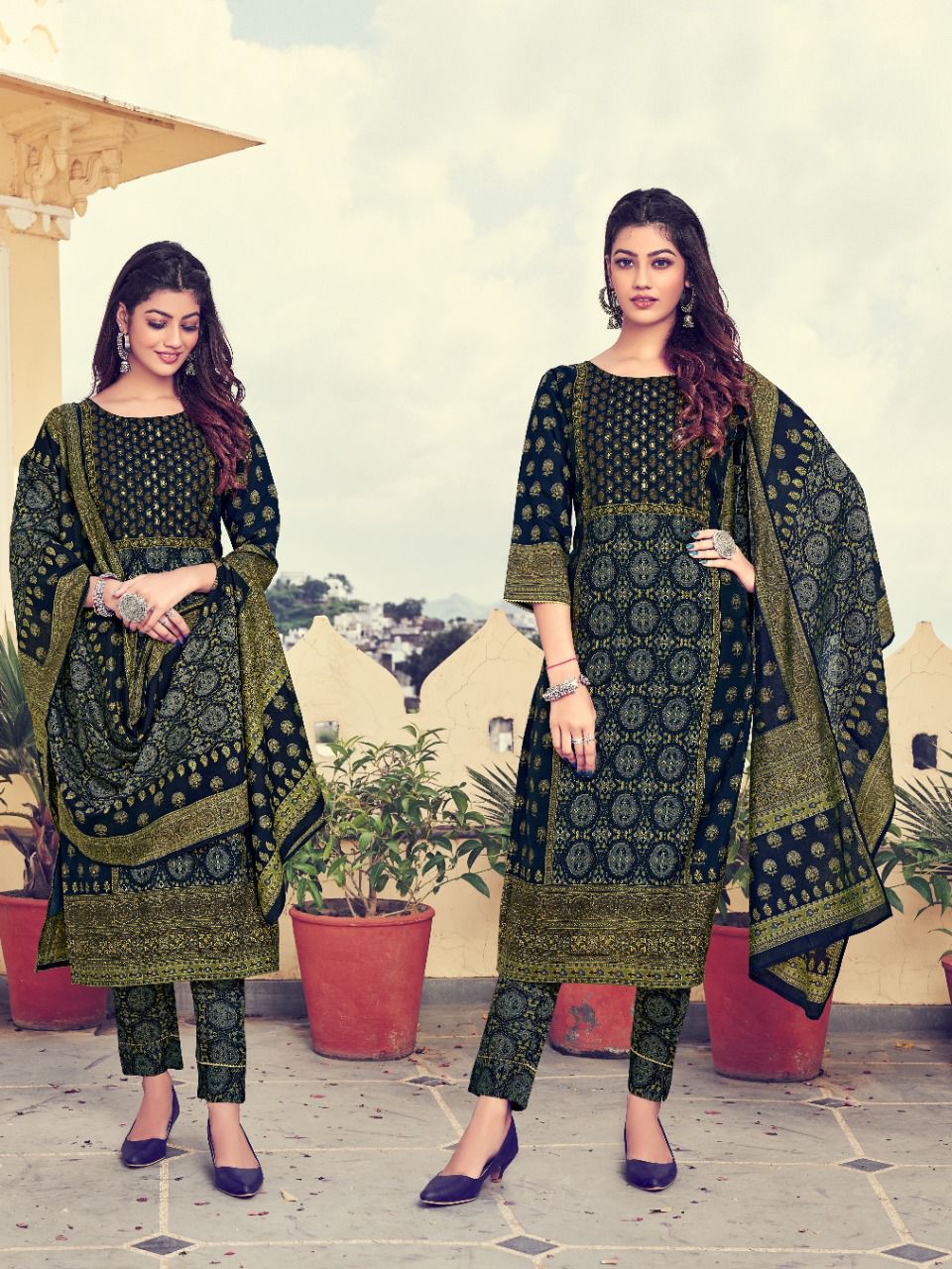 Ladies Flavour   Panihari Designer Festive Wear Ready Made Kurti Bottom  With  Dupatta