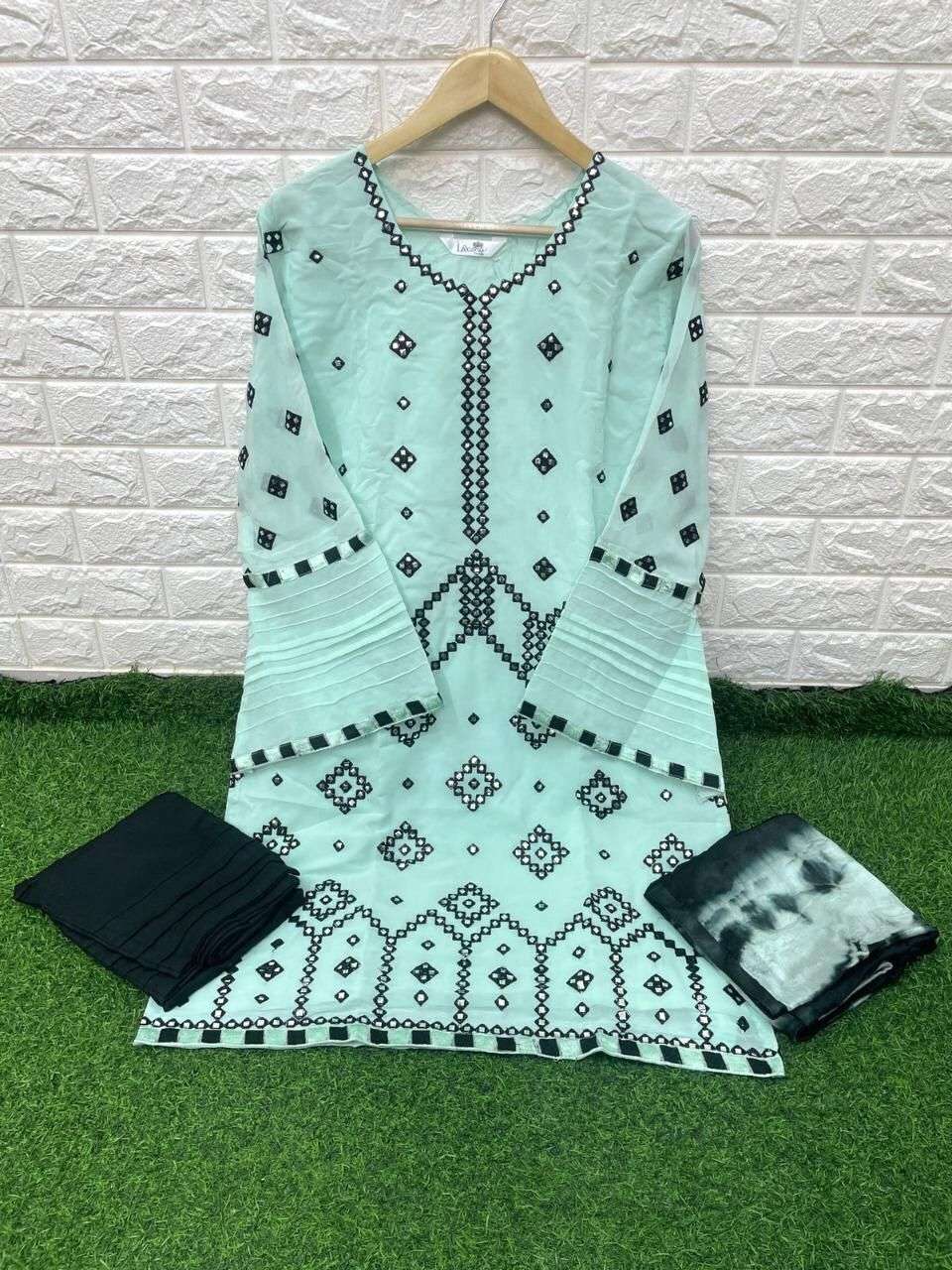 LAXURIA D NO 1190 PAKISTANI KURTI WITH BOTTOM & DUPATTA COLLECTION