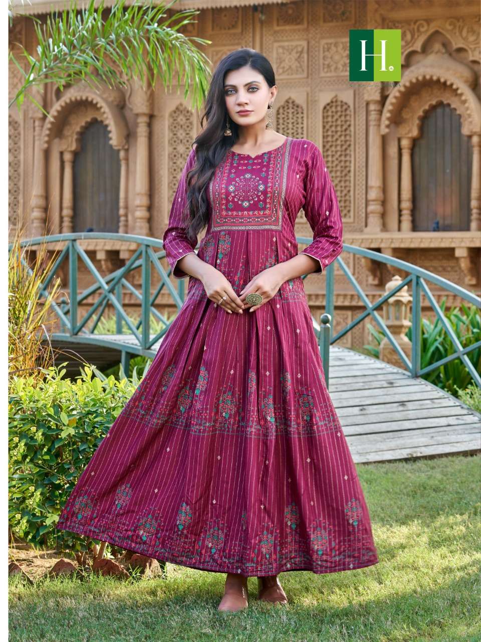  HIRWA Presents Its latest BACK NECK PATTERN STYLE Flare Kurti on  Wholesale