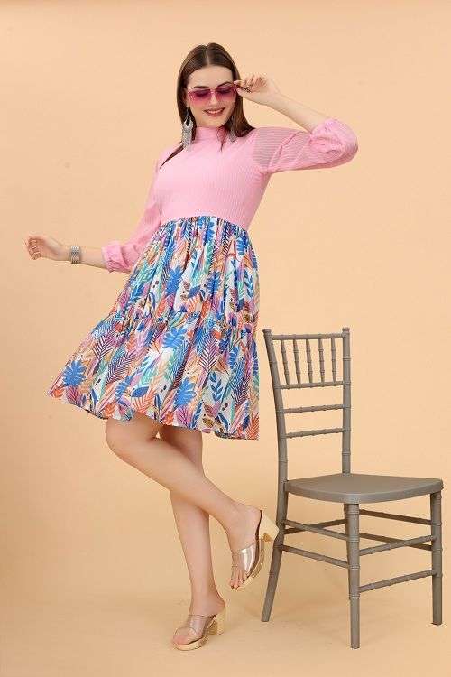 Growish Mysie 1007 Fancy Designer Short Kurti Collection On Wholesale