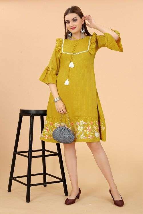 Growish Mysie 1005 Fancy Designer Short Kurti Collection On Wholesale