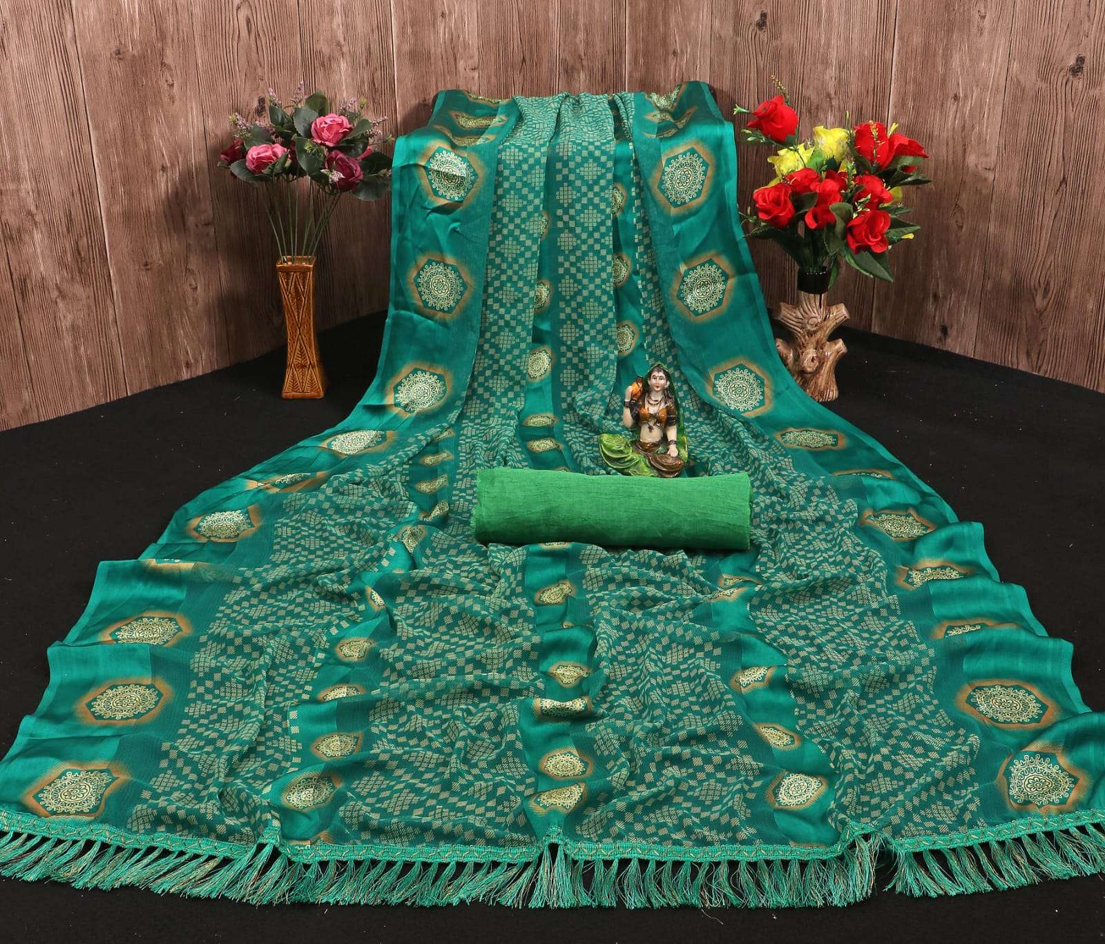 5 staar padding satin petterne print with fancy blouse Saree Wholesale catalog