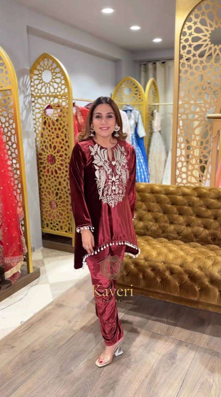 1159 Velvet With Embroidery Work Salwar Suits Wholesale catalog