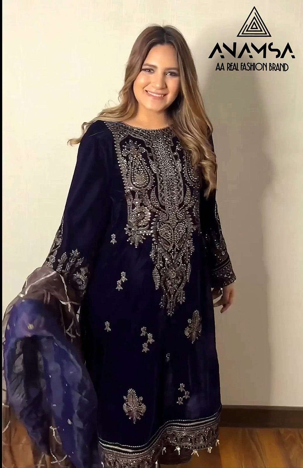 Anamsa 272 Pure Velvet Pakistani Salwar Kameez Wholesale catalog