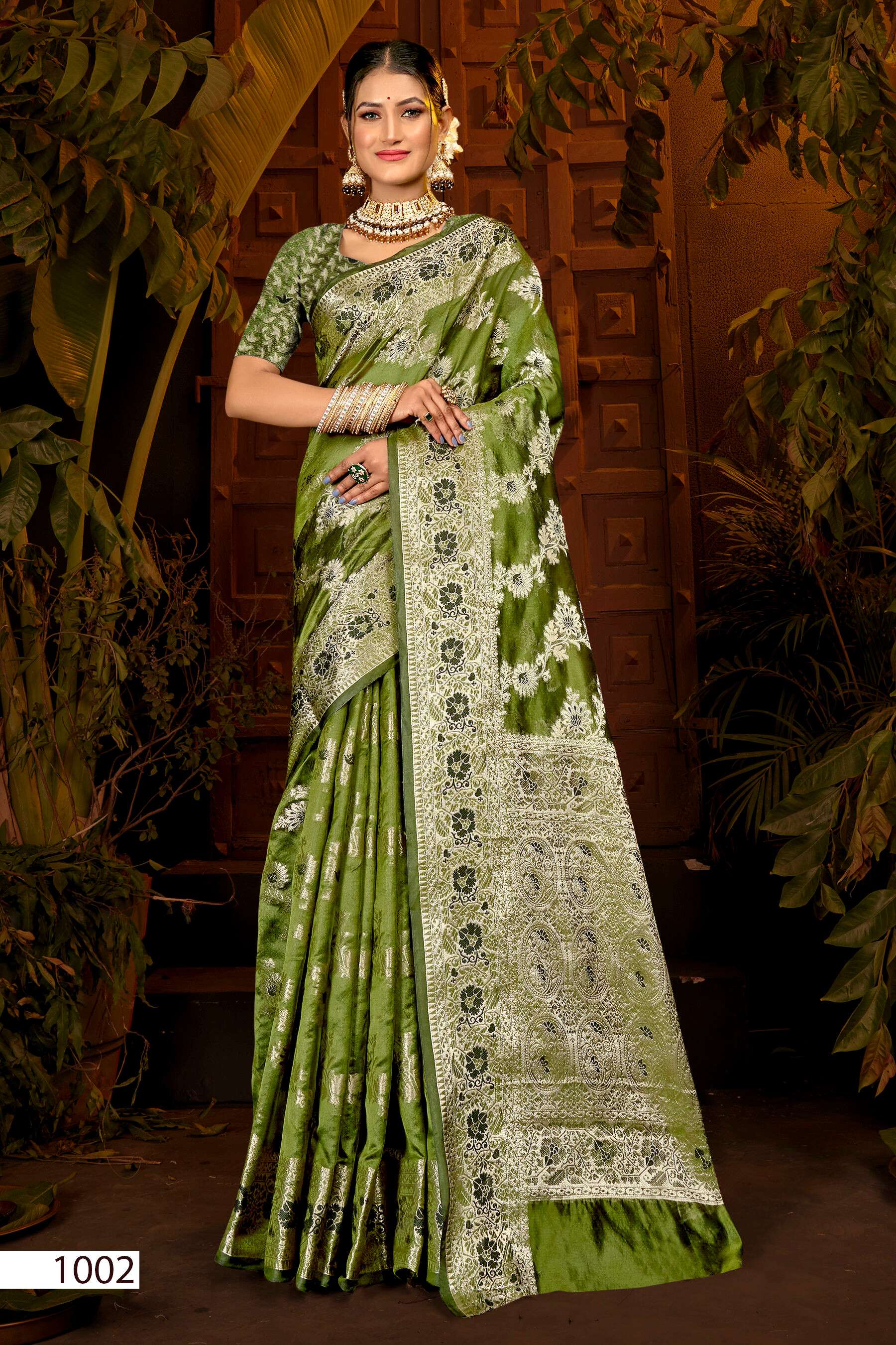 Saroj Haar Shringar vol.6 Premium cxc bright organza silk in bright matching  Saree Wholesale catalog    