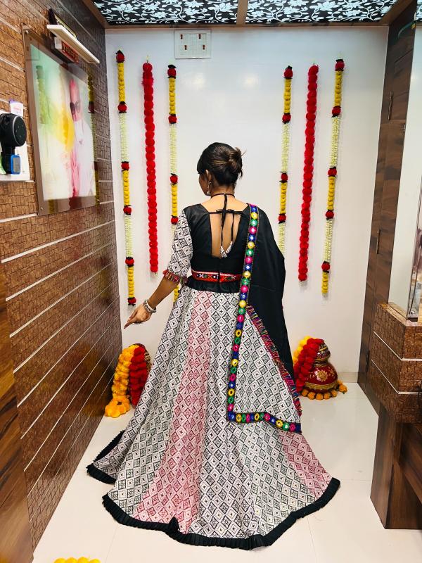 NAVRATRI AWY-7036 CHANIYA CHOLI COLLECTION Lehenga Choli Wholesale catalog
