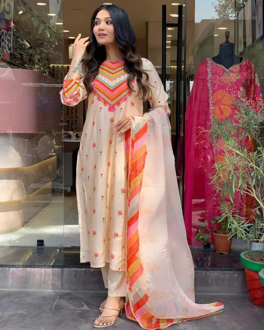 Ruhani 01 Natural Crepe Fancy Kurti Bottom With Dupatta wholesale catalog
