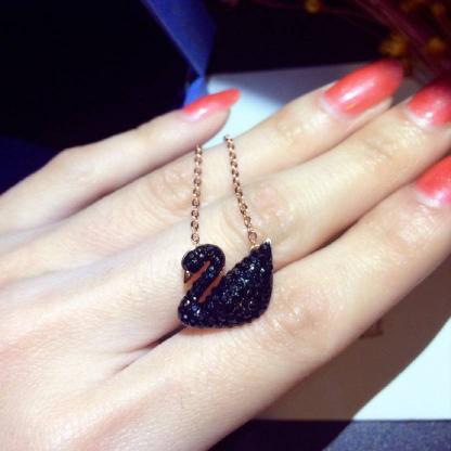 Black Duck Necklace 
