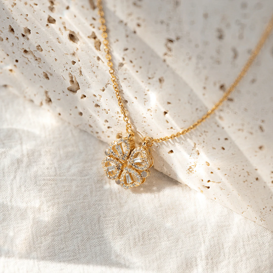 Magnet Heart Gold Necklace