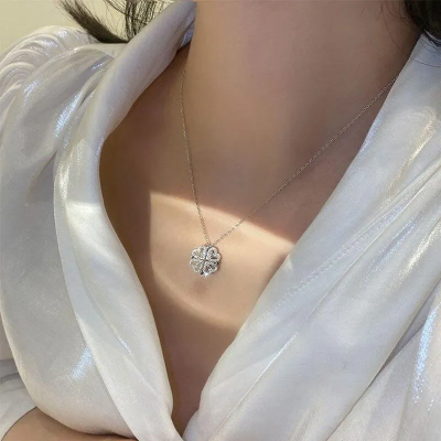 Magnet Heart Rose Gold Necklace
