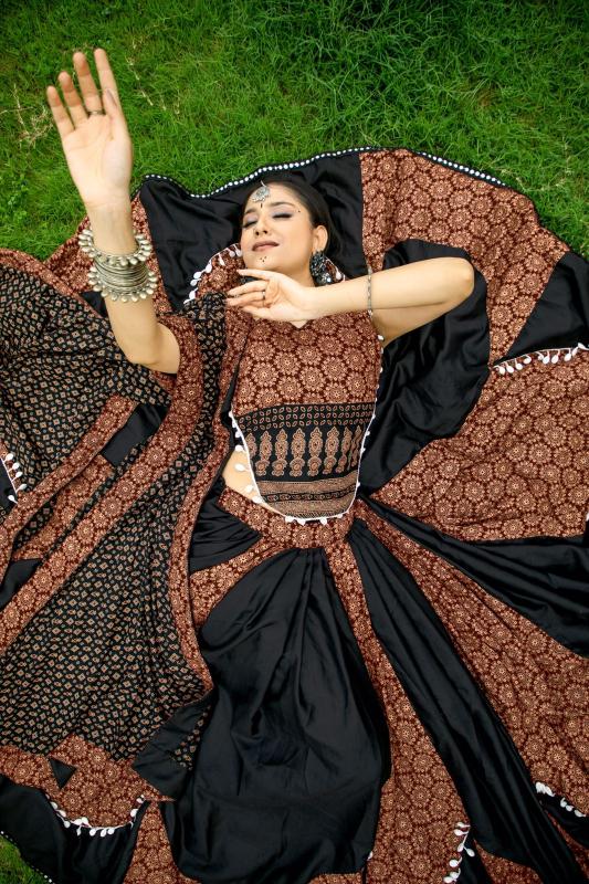 Rajwadi Vol - 10 D- 7072 NAVRATRI Lehenga Choli Wholesale catalog