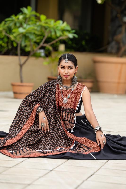 Rajwadi Vol - 10 D - 7075 NAVRATRI Lehenga Choli Wholesale catalog
