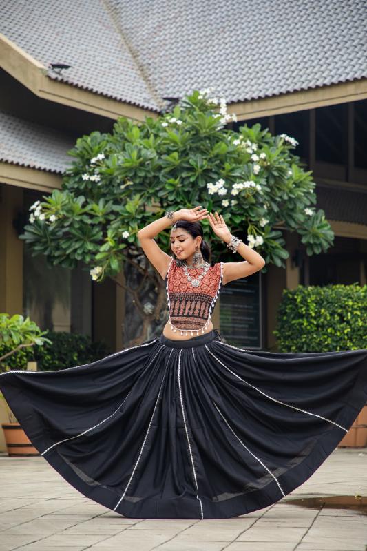 Rajwadi Vol - 10 D - 7075 NAVRATRI Lehenga Choli Wholesale catalog
