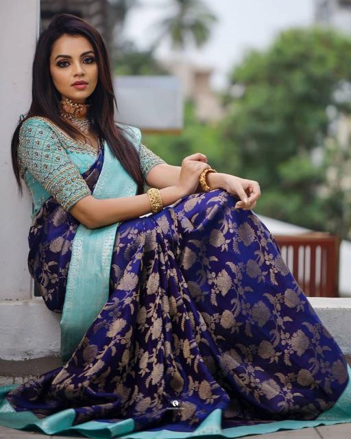 Soft Silk 1071 Lichi Jacquard Work Fancy Saree Wholesale catalog