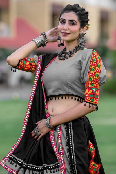 Navratri Special AWY-7067-B Traditional Lehenga Choli Wholesale catalog