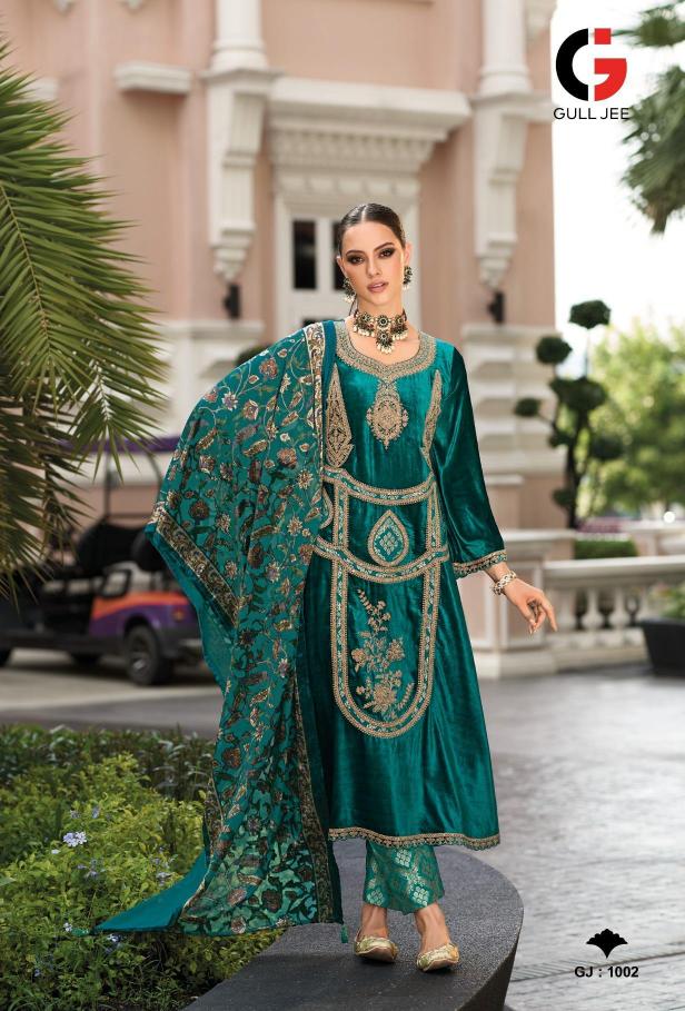 Gull Jee Riwayat Velvet Wholesale Dealers in Salwar Kameez Surat