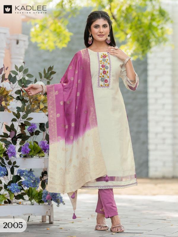Kadlee Nimaya Cotton Fabrick White Colour Kurti in India Online