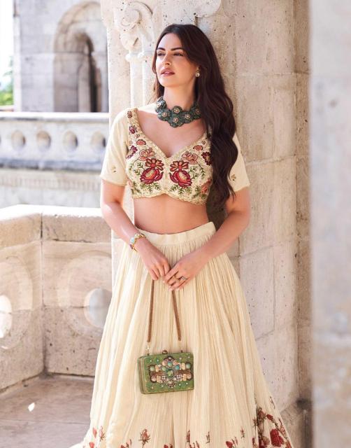 Sayuri Sakhiyaa Catalog wholesale lehenga in bangalore