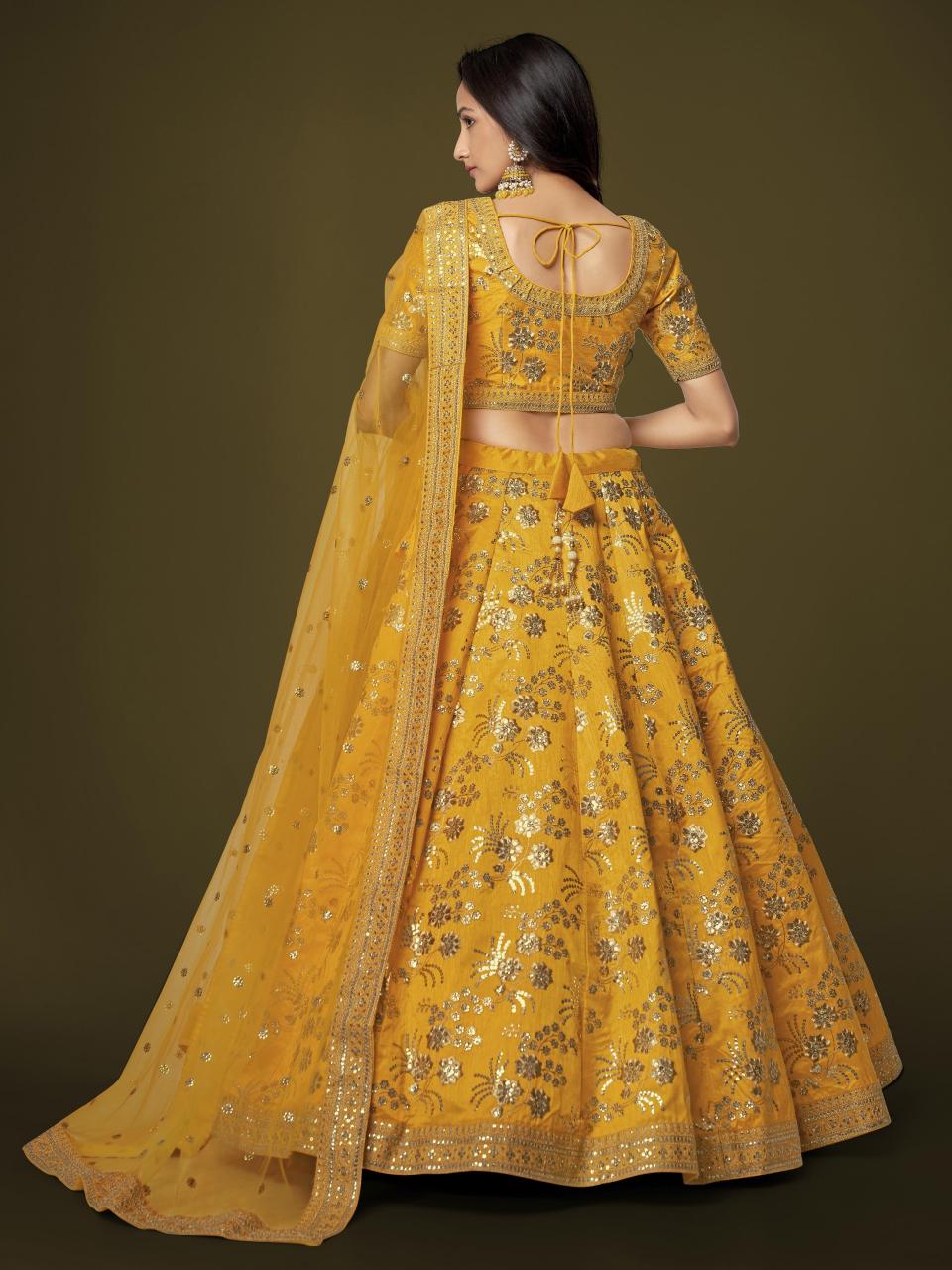 Sabella 7811 catalog surat wholesale online lehenga
