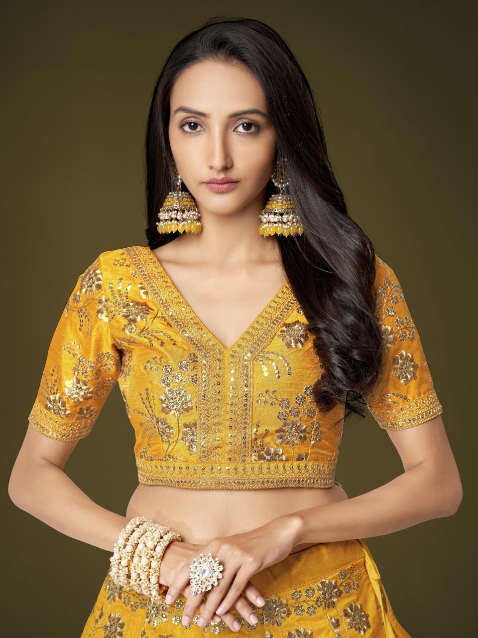 Sabella 7811 catalog surat wholesale online lehenga