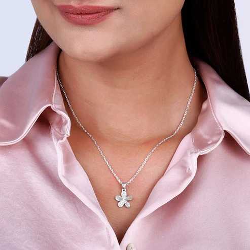 Nitya Silver Flower Pendant With Link Chain