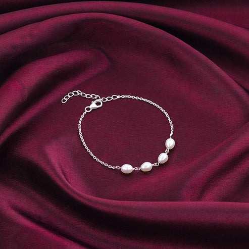 Nitya Silver Pearl Glance Bracelet