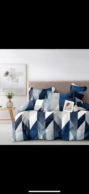 Siara 108X108(9ftX9ft) King size pure glacé cotton premium bedsheets wholesale
